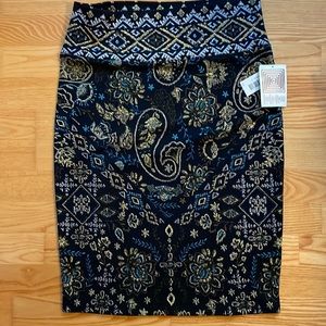 Lularoe Cassie skirt. Size L